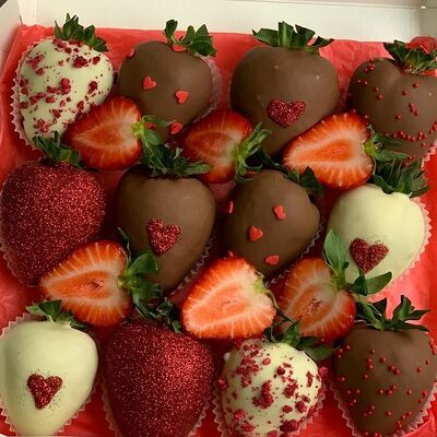 Изящный бокс в Berry sweets по цене 3130 ₽