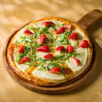 Хачапури с дыней, клубникой и руколой в Дюшес по цене 1390