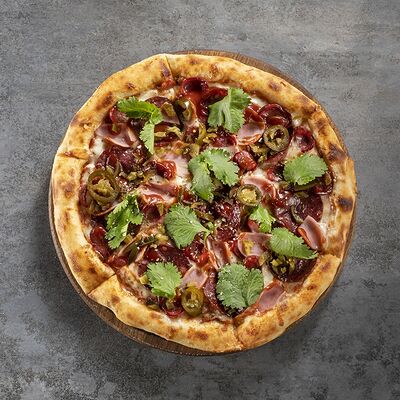 Пицца Мясная салями в Урюк по цене 890 ₽