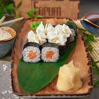 Мини-ролл с лососем в Рестобар Ферум по цене 249