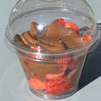 Стакан свежей клубники в шоколаде №6 в SOK - клубника в шоколаде по цене 690 ₽