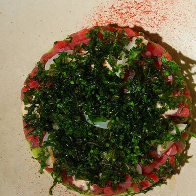 Тартар из тунца с соусом кимчив Gino Cafe по цене 940 ₽