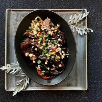 Лапша рисовая с говядиной Black Thai Pepper в ТомЯм