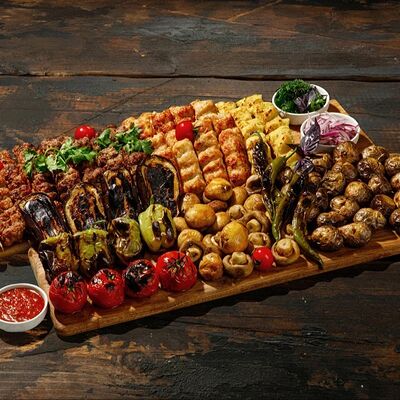 Сет Люля-кебаб с овощами Мега в Шашлык Хаус Grill Premium Combo по цене 16340 ₽