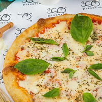 Пицца Маргарита в Pizzeria 360°