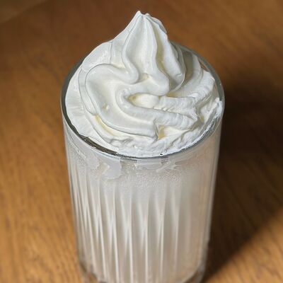 Милкшейк банановый в Романовская пекарня по цене 480 ₽