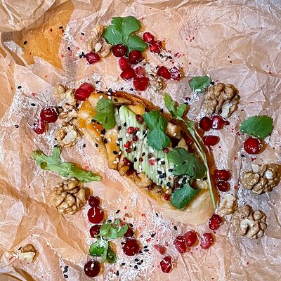 Брускетта с курицей терияки в Дуэты по цене 200 ₽