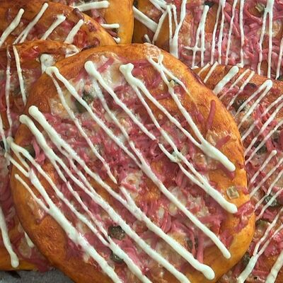 Домашняя пицца в Настоящая пекарня по цене 115 ₽