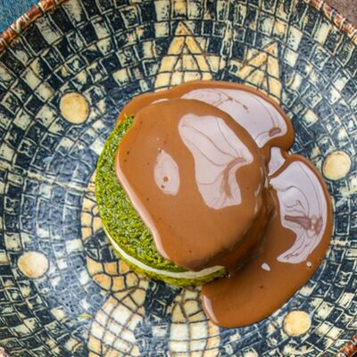 Десерт дубайский в Шари Вари Чайхана по цене 670 ₽