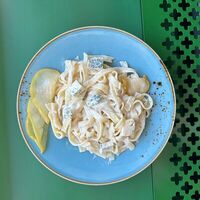 Феттуччине с медовой грушей и голубым сыром в Брассерия 033