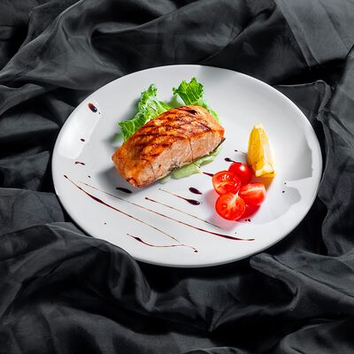 Стейк из лосося в Gatsby по цене 1920 ₽