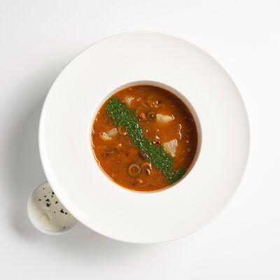 Солянка мясная (конина, суджук, язык говяжий) в SkyLounge по цене 650 ₽