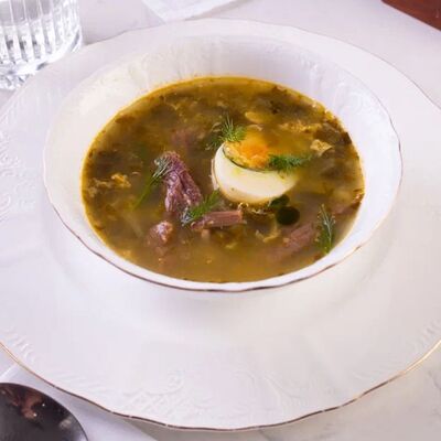 Зеленые щи с щавелем в Лобби бар по цене 720 ₽