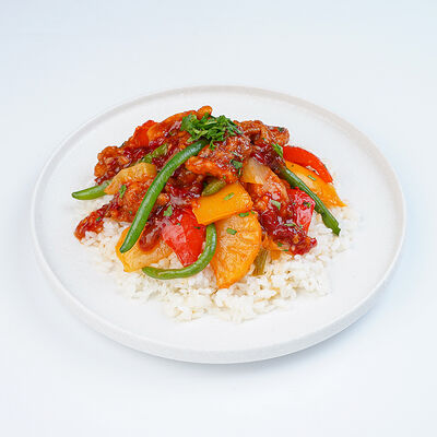 Курица в кисло-сладком соусе с рисом в Магбургер & Братья Караваевы по цене 245