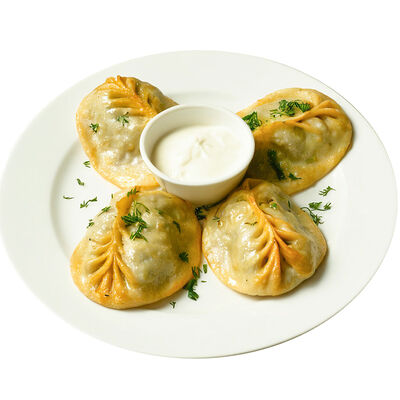 Манты жареные с говядиной и тыквой в Basilic Express по цене 635 ₸