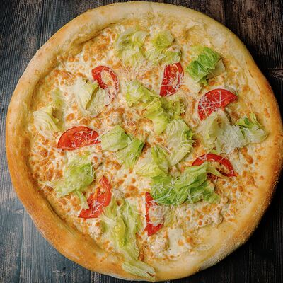 Цезарь с куриным филе в Вкус кафе по цене 1010 ₽