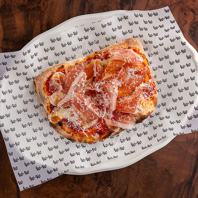 Пинцетто с пармой и томатами в Чочо по цене 800 ₽