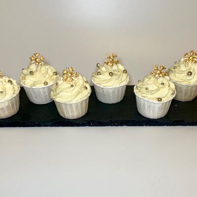 Капкейки Рафаэлло L в Desserts day по цене 1800 ₽