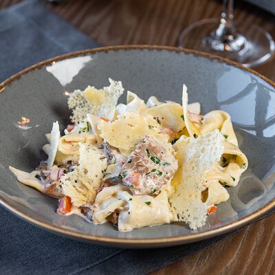 Паста тальятелле с телятиной в грибном соусе в Старый город по цене 800