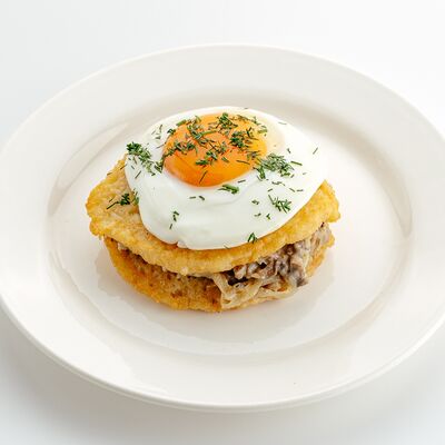 Драники с грибным соусом в Уха из петуха по цене 13 р.