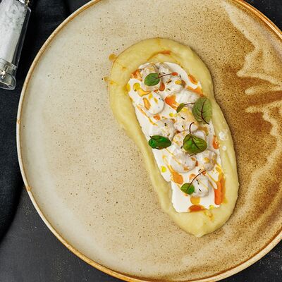 Гребешки в сливочно-чесночном соусе в Tre/Quarti по цене 1390 ₽