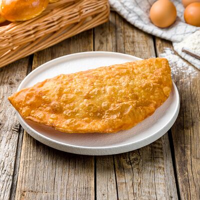 Чебурек с мясом в Пекарня Маковка по цене 95 ₽