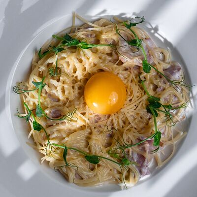 Паста карбонара в Cafe Family по цене 650 ₽