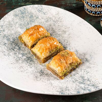 Пахлава Турецкая в MARMARIS RESTAURANT по цене 710 ₽