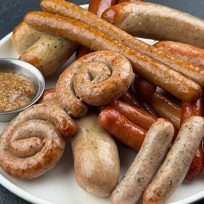 Килограмм колбас в По Чесноку по цене 3164 ₽