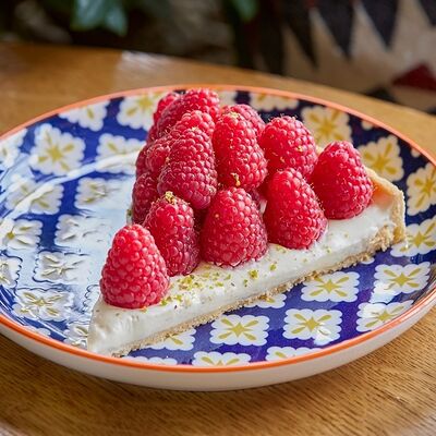 Ягодный тарт малина в Maroon по цене 1590 ₽