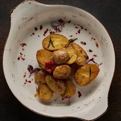 Мини-картофель с розмарином в MeatBarrique по цене 300 ₽