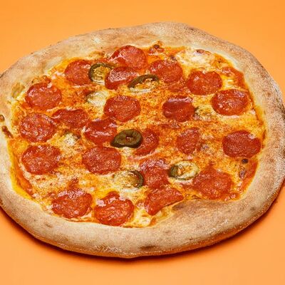 Пицца Острая Пеперони в Папа Рядом Гриль-паб по цене 625 ₽