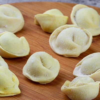 Пельмени из курицей в Пекарня Кулинария Пиццерия ОБОЖАЮТВСЕ! по цене 899 ₽