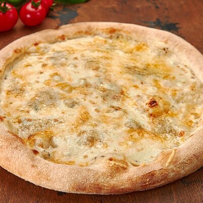 Пицца Четыре сыра (23 см) в Пицца, паста и баста по цене 379 ₽