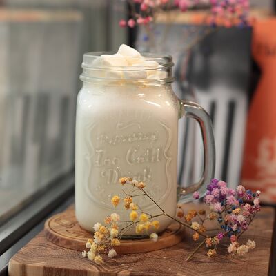 Милкшейк ванильный в Coffee Pit по цене 290 ₽