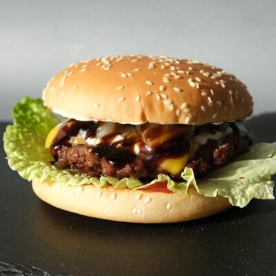 Чизбургер Тропикано в Doner Kebab Family по цене 430 ₽