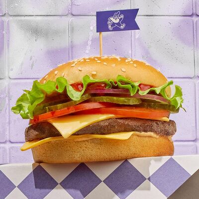 Чизбургер в Dostaевский по цене 493 ₽