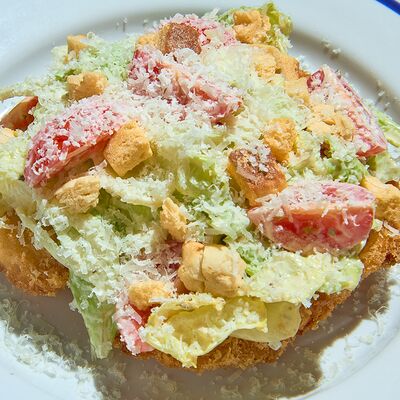 Салат с курицей в May’s Pizza по цене 450 ₽