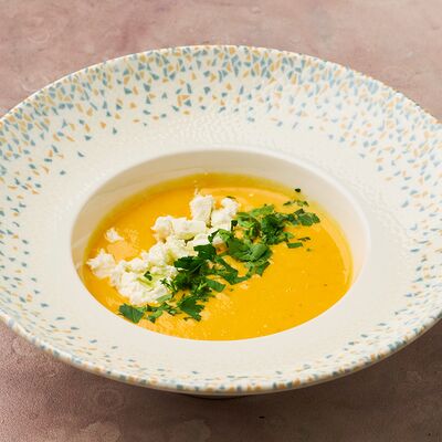 Тыквенный крем-суп с брынзой в Балкан Петроградский по цене 540 ₽