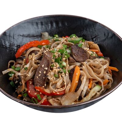 Вок с говядиной в Мушу по цене 725 ₽