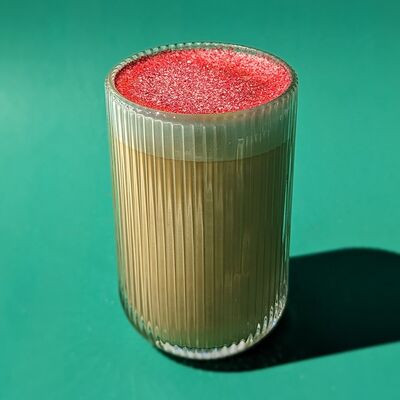 Малиновая маття зеленая с молоком в SunSet по цене 350 ₽