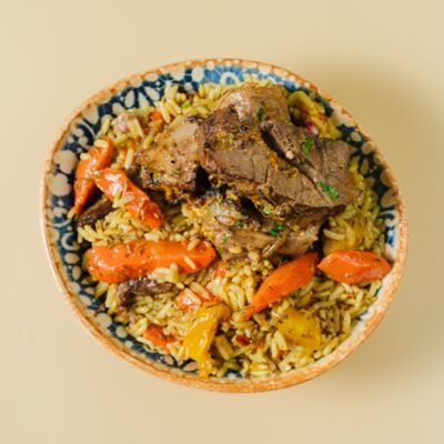 Плов чайханский в Suli & Co по цене 460 ₽