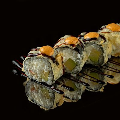 Теплый ролл с крабом в Hamster по цене 1570 ₽