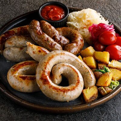 Ассорти из колбасок в Puberty по цене 3100 ₽