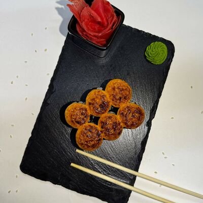 Запеченный маки ролл с крабом (острый) в Панда Бистро по цене 296 ₽