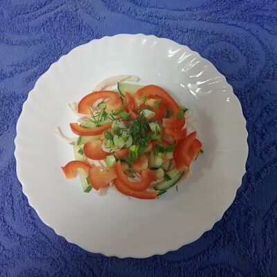 Салат с овощами и куриным филев Домашняя кухня у Ирмы по цене 170 ₽