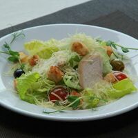 Цезарь с курицей в Buffet