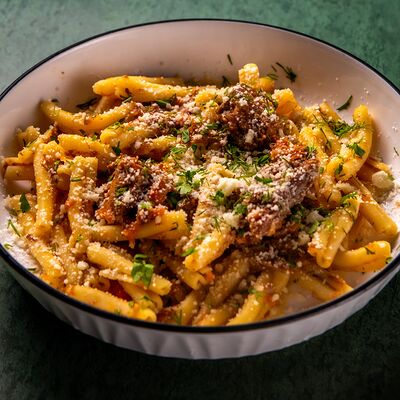 Паста с тушеным мясом в Oreganos по цене 820 ₽