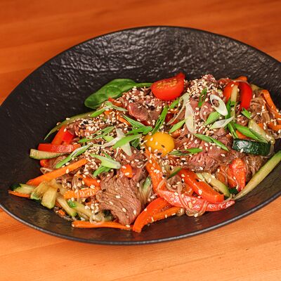 Фунчоза с ростбифом в Тот самый бар по цене 560 ₽