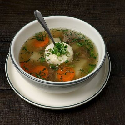 Говяжий бульон, мозговая кость в Dacha restaurant по цене 730 ₽